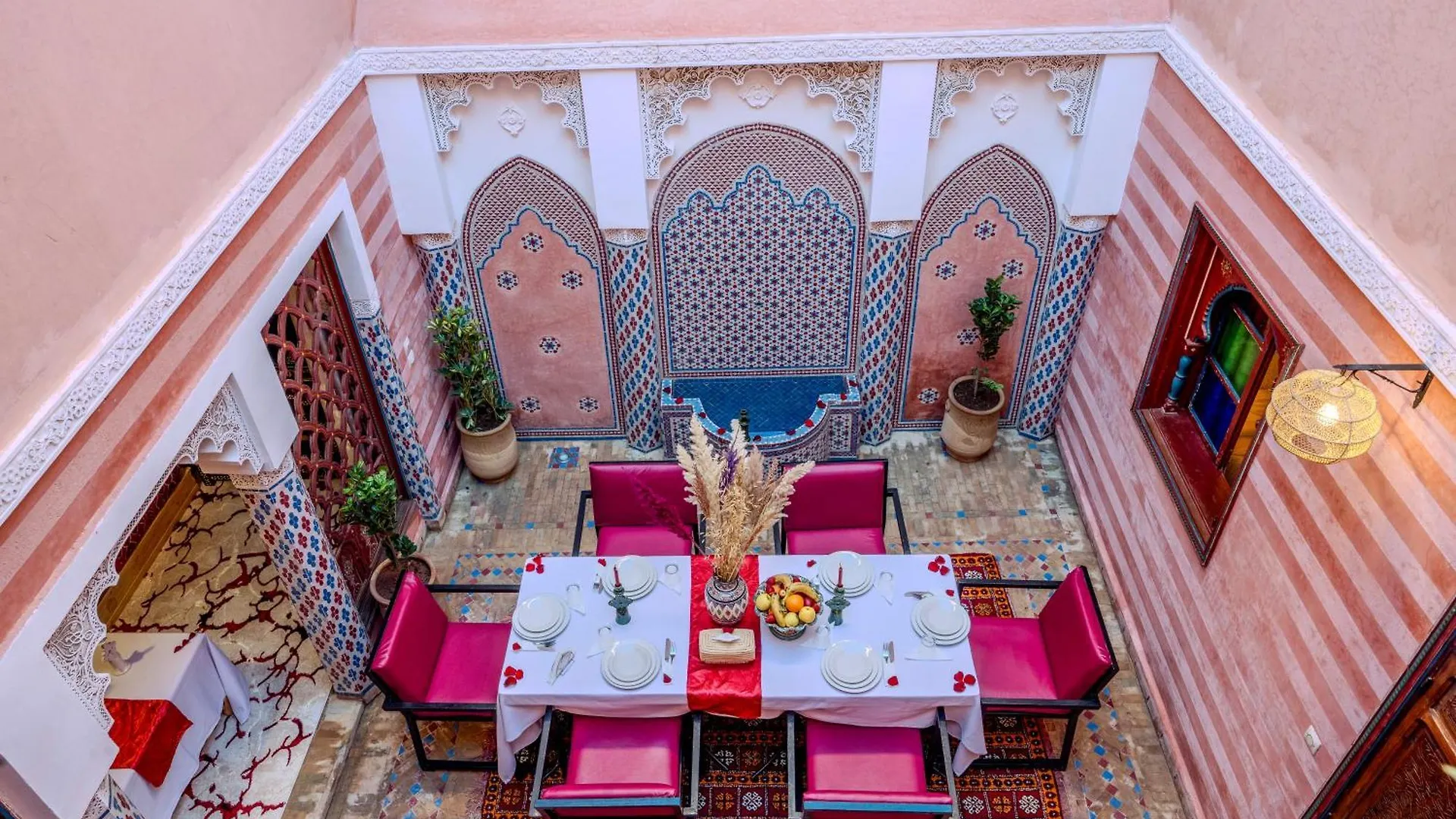 Bed & Breakfast Riad Le Graff Pink Marrakesh
